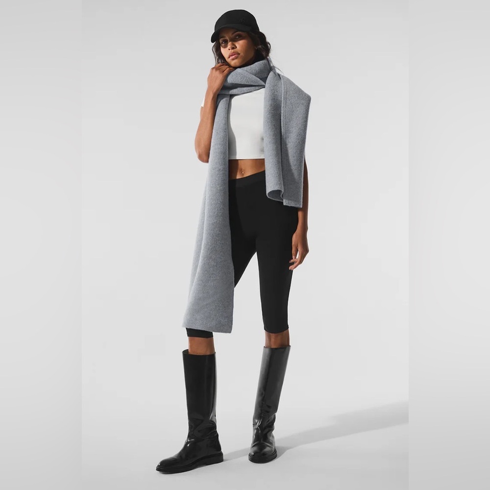 ALO YOGA | ✨NEW✨ Merino Wool Oversized Scarf in Hazy Heather Grey